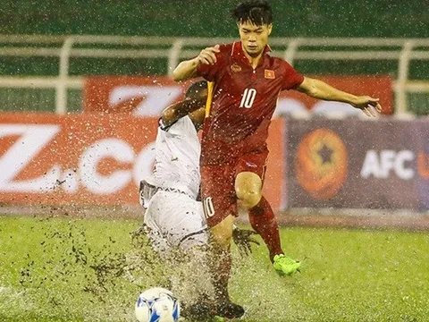 Ông Hải "lơ" nói phũ, Công Phượng "cứu" HLV Hữu Thắng