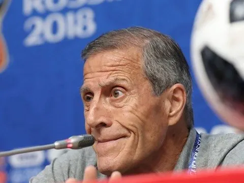HLV Tabarez: 'Cần cả đội Uruguay mới có thể ngăn Ronaldo tỏa sáng'