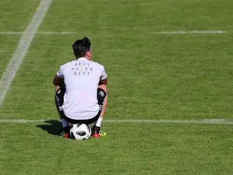 Mesut Oezil - Nạn nhân của sự bạc bẽo