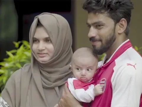 Fan cuồng loại Elneny, chọn Ozil đặt tên cho con