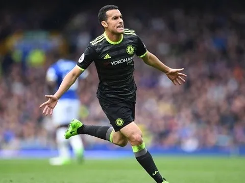 Pedro chỉ trích chính sách dùng người của Barca