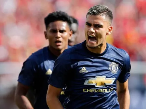 Thời của Pereira, sơ đồ rủi ro và những điều M.U rút ra sau thảm bại Liverpool