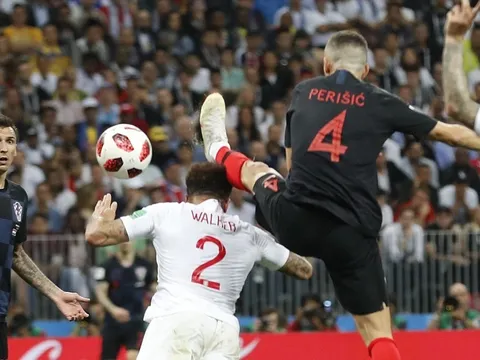 Perisic mắc lỗi cao chân, tuyển Anh nhận bàn thua oan uổng?