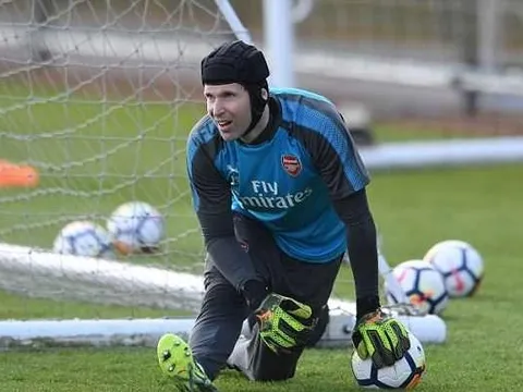 Petr Cech: “Arsenal vốn dĩ không tệ hơn Man City…”