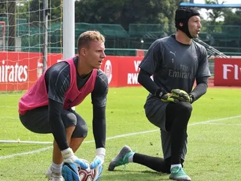 Petr Cech gửi thông điệp "thách thức" tân binh Arsenal
