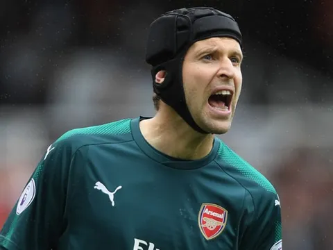 Petr Cech tìm đường tháo chạy, "ông trùm mậu dịch" Serie A mừng thầm