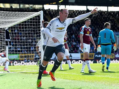 Pha lập công không thể dễ hơn của Wayne Rooney vào lưới Burnley