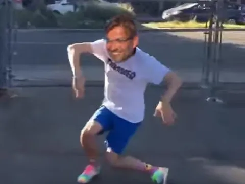 Phản ứng của Klopp khi biết Salah không thi đấu vào đêm qua