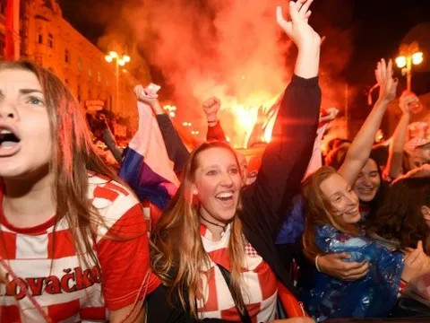 'Pháp sẽ đối mặt với 4,5 triệu người Croatia trong trận chung kết'