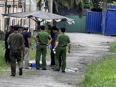 Phát hiện bé gái sơ sinh bị bỏ trong túi nilon tại TP.HCM