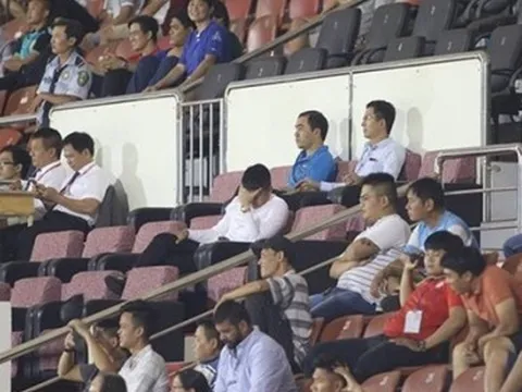 Phiêu lưu với thầy cũ, Công Vinh cố kiên nhẫn?