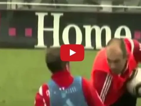 Philipp Lahm và Arjen Robben từng đánh nhau trên sân tập