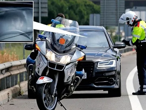 Pique bị cảnh sát 'hỏi thăm' vì lái xe quá tốc độ