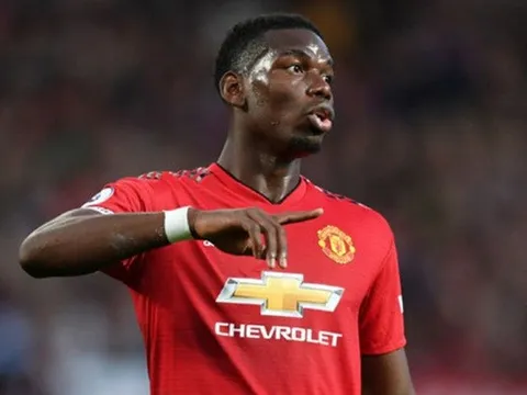Wes Brown khuyên Pogba hãy chỉ ‘cúi đầu xuống và chơi bóng’