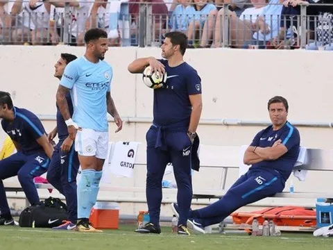 Pochettino cảnh báo Kyle Walker về sự thù địch