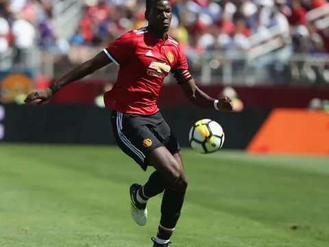 Mourinho ngầm tiết lộ Pogba sẽ thay Carrick đeo băng thủ quân
