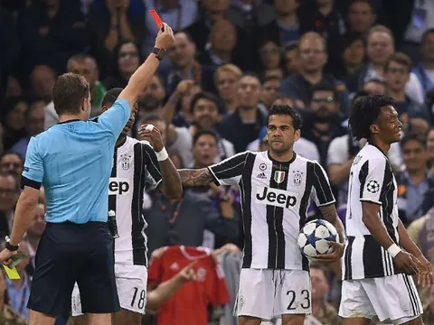 Quay chậm: Ramos 'ăn vạ', Cuadrado nhận thẻ đỏ ngớ ngẩn