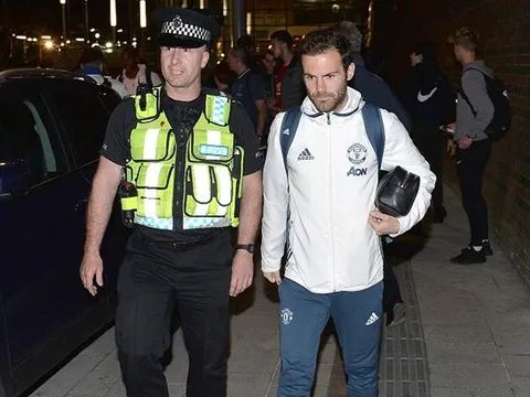 Quỷ đỏ thất thểu rời London sau trận thua muối mặt trước Arsenal