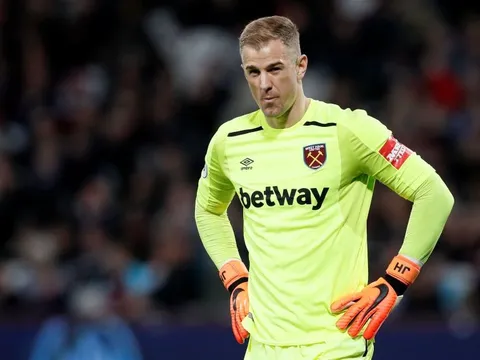 'Joe Hart nên ngồi nhà xem World Cup'