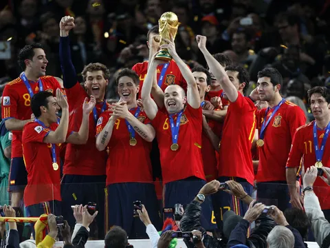 ĐT Tây Ban Nha và World Cup 2018: Tìm lại “Cơn lốc đỏ” ngày nào