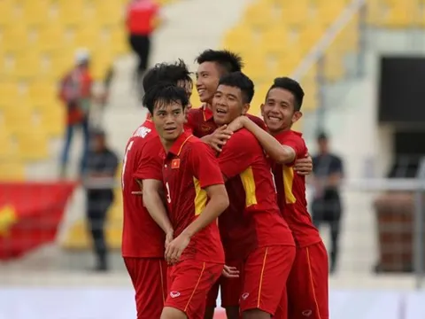 Ra quân tưng bừng, U22 Việt Nam vẫn bị chê kém