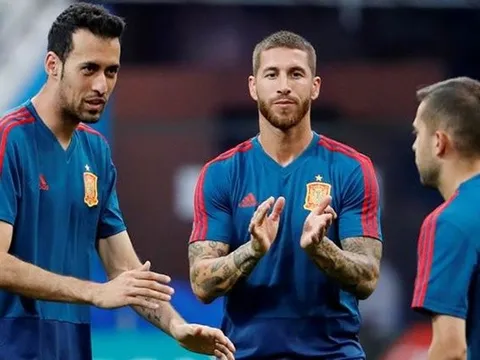 Ramos "trù ẻo" Ronaldo trước thềm đại chiến