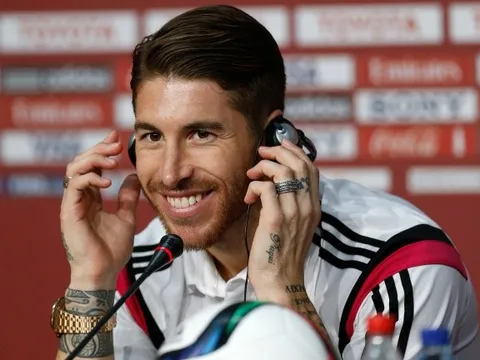 Ramos phản ứng thế nào với câu hỏi về Salah?
