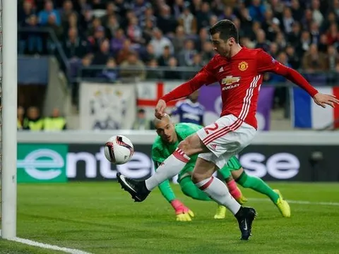 Rạng sáng mai, Mkhitaryan có thể đi vào sử sách của Man Utd