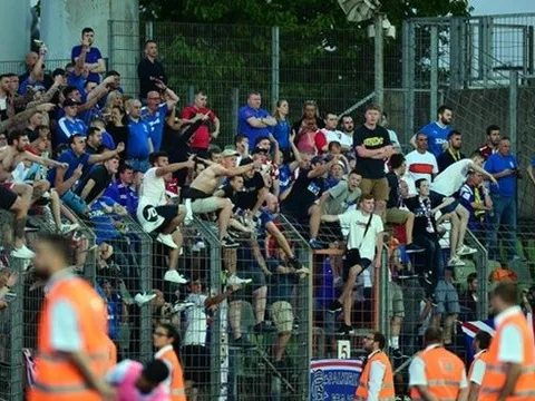 Rangers thua đau, CĐV làm loạn trên khán đài