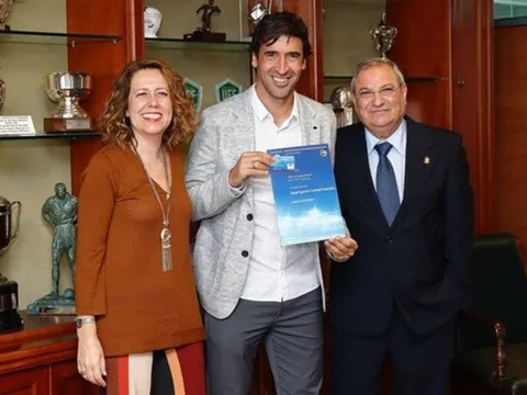 Real dọn đường cho Raul trở thành HLV trưởng giống Zidane?