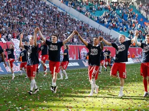 "Chú bò cụng" Leipzig lần đầu chào sân Champions League