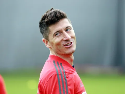 Real bỏ cuộc, Lewandowski vẫn quyết rời Bayern