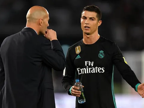 Real hạ Bayern: Ronaldo tàng hình, Zidane cứu rỗi
