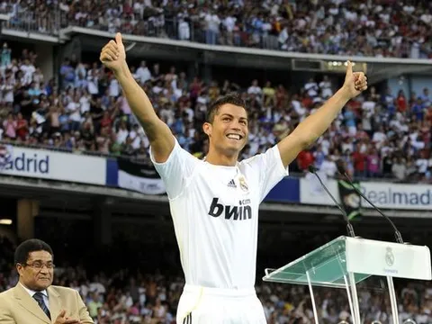 9 năm trước, Roy Keane nhận định như thần khi Ronaldo đến Real
