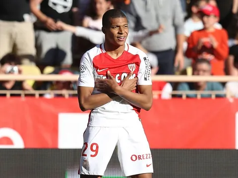 Real mua Mbappe vì anh thay thế được cả BBC