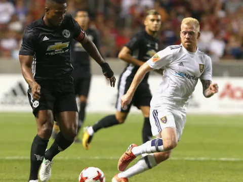Real Salt Lake 1-2 Man United: Ngày đáng quên cho Valencia