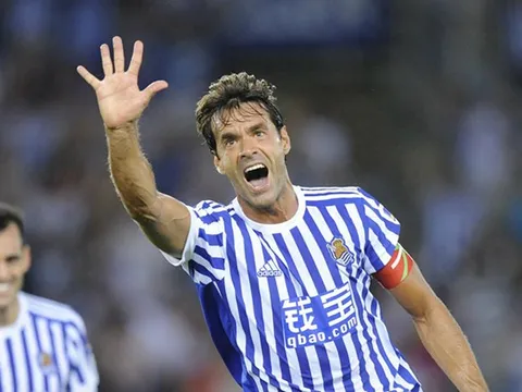 Real Sociedad tri ân đội trưởng Xabi Prieto theo cách siêu "đặc biệt"