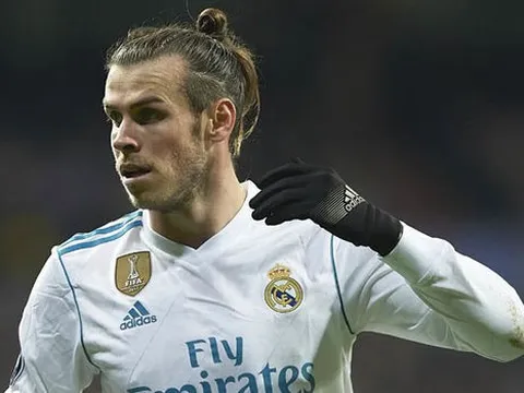 Real suýt bị loại, Ronaldo trút giận lên Bale