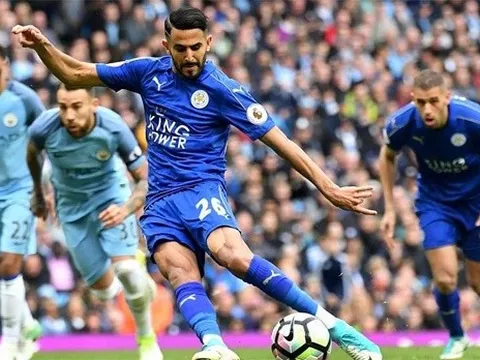 Riyad Mahrez chủ động 'ngỏ lời' với Barca