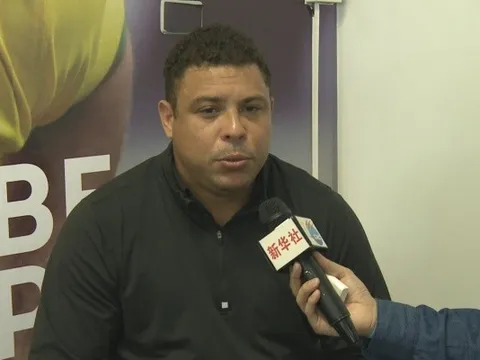 Ro "béo" tiếp thêm lửa cho cuộc chiến giữa Ronaldo và Messi