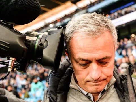 Rõ danh tính hậu vệ đầu tiên bị Mourinho 'trảm' hè này