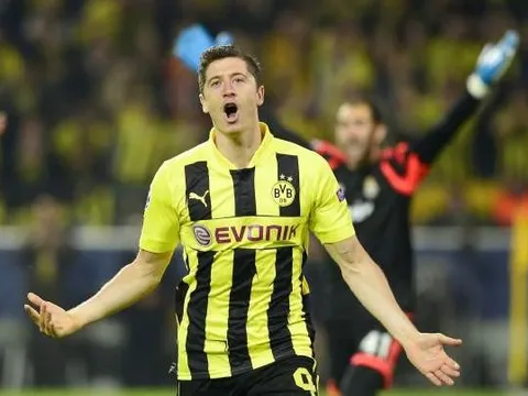 Robert Lewandowski từng khiến Real Madrid thảm bại thế này đây