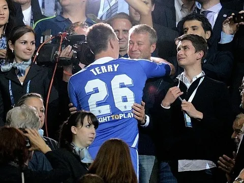 Roman Abramovich: Bộ não Do Thái, đệ tử Putin và đứa con mang tên Chelsea (Kỳ cuối)