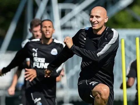 Rộn tiếng cười trong ngày Newcastle hội quân