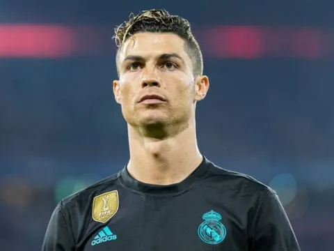 Mourinho nói về khả năng mua lại Ronaldo của Man Utd