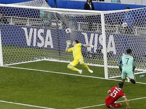 "Phá lưới" Nga, Cris Ronaldo cán mốc đáng nhớ trong sự nghiệp