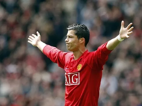 Ronaldo cập bến Juve: MU sẵn sàng "rút" tiền mặt từ Real Madrid