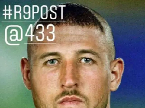 Ronaldo chia sẻ hình ảnh siêu độc về Harry Kane