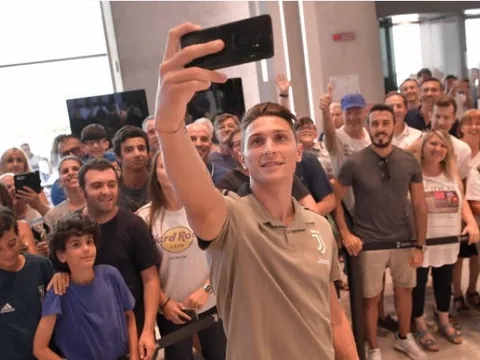 Ronaldo chưa tới, Juventus đã đón thêm tân binh