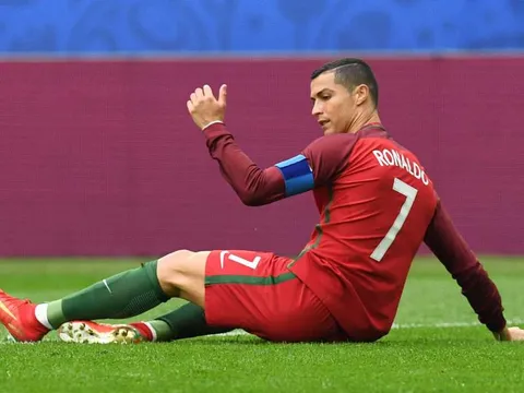 "Ronaldo có thể đầu quân Chelsea"